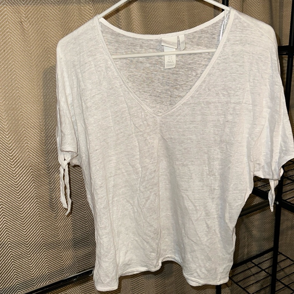 H&M white tee distressed size XS